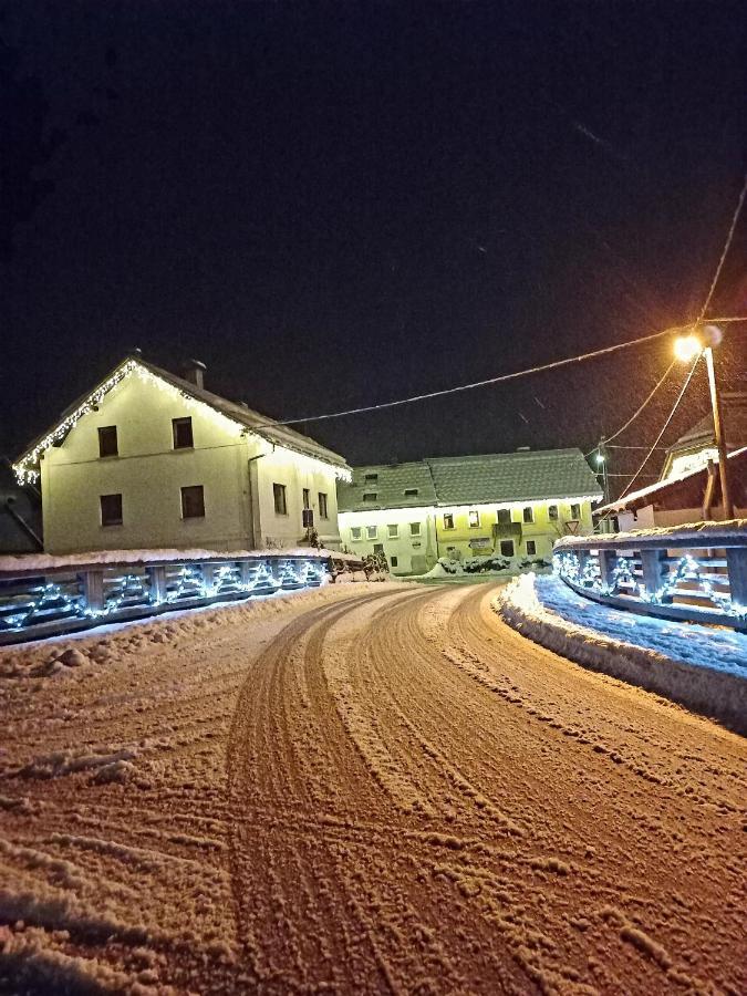 Apartments Mojstrana - Kekec Eksteriør billede